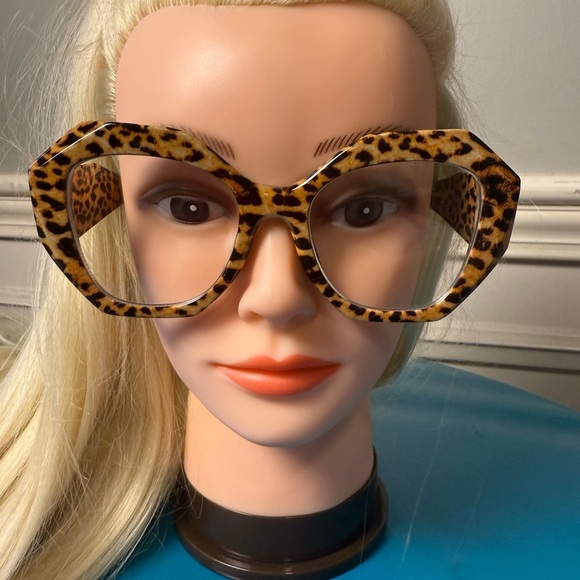 Leopard Print Oversized Glasses - Picture 6 of 6